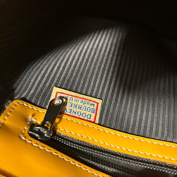 Vintage Dooney & Bourke Parasole Flap Mustard Leather Shoulder Bag - Picture 15 of 16